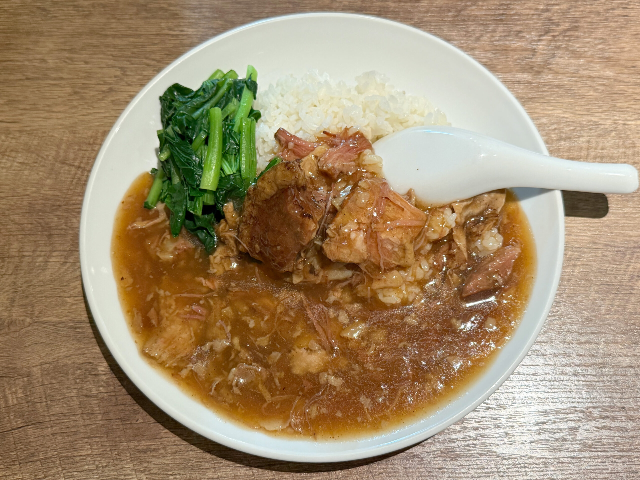牛腩飯(牛バラ肉ご飯)