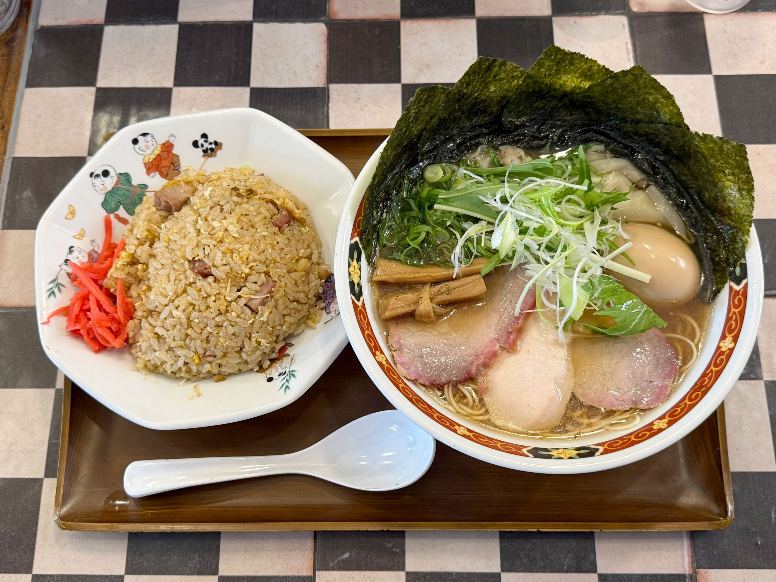 特製中華そば、チャーハン(並)