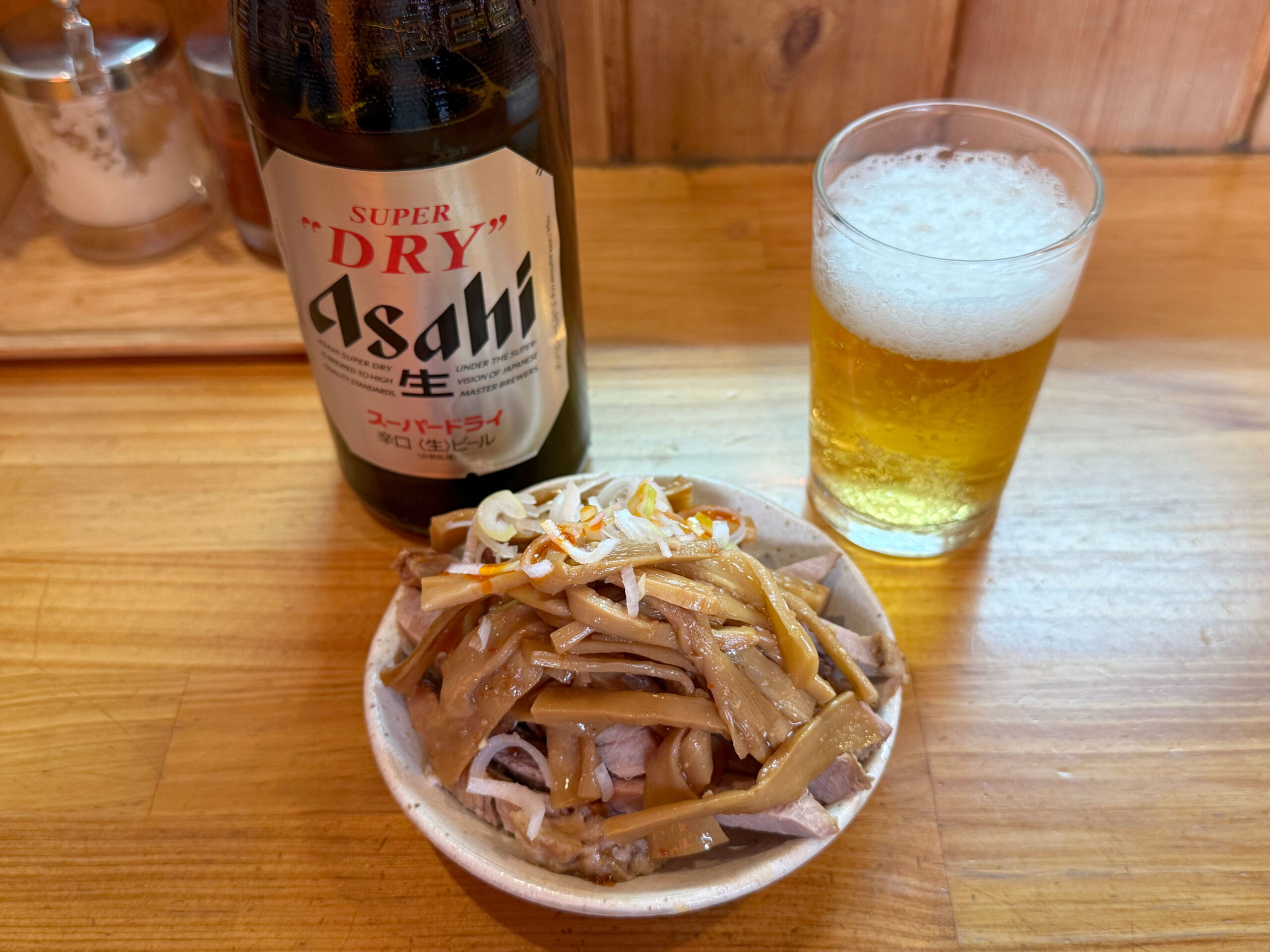 ビール中瓶(おつまみ付き)