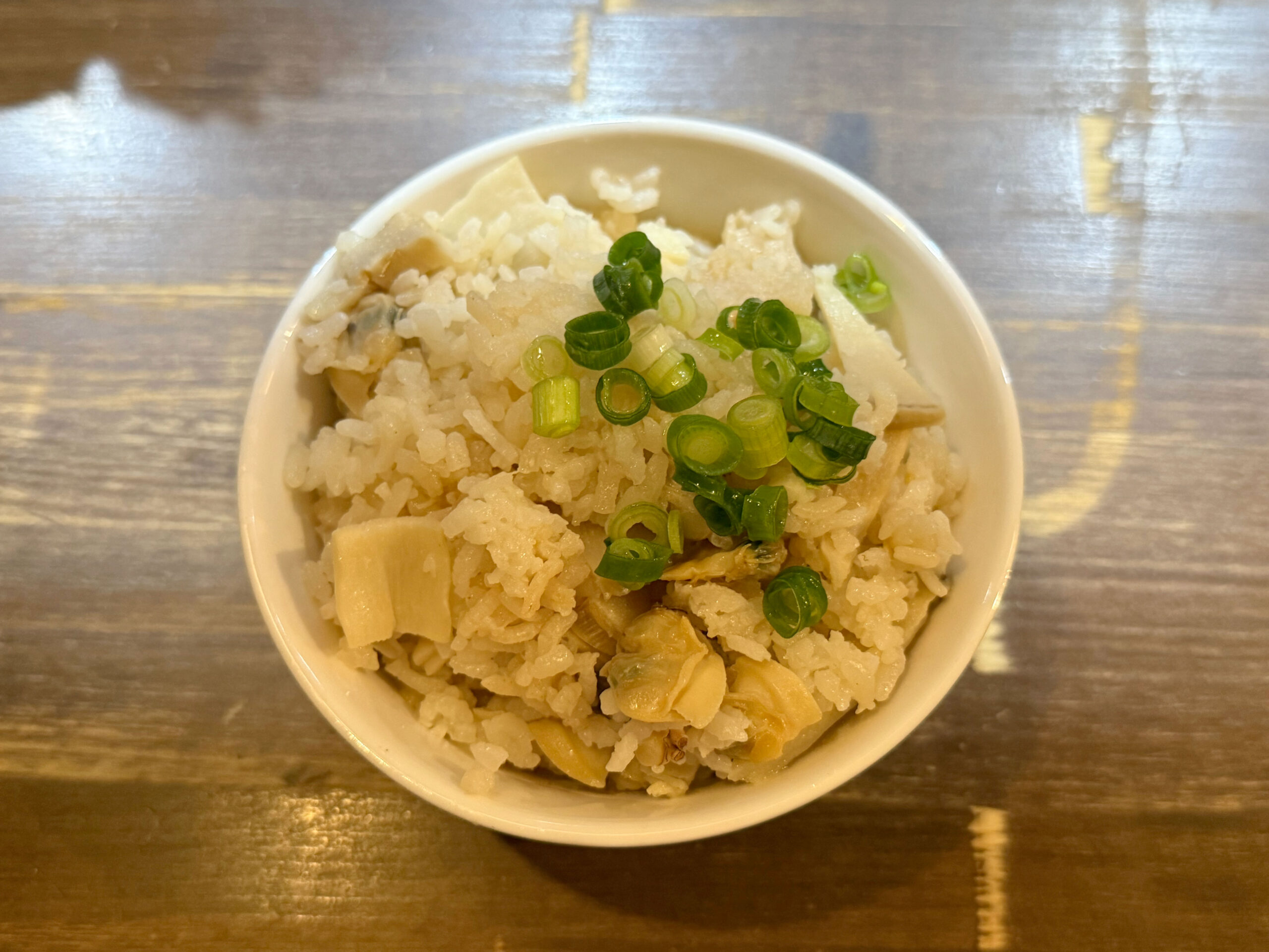 ミニ茶碗丼(あさりと竹の子の炊き込みごはん)
