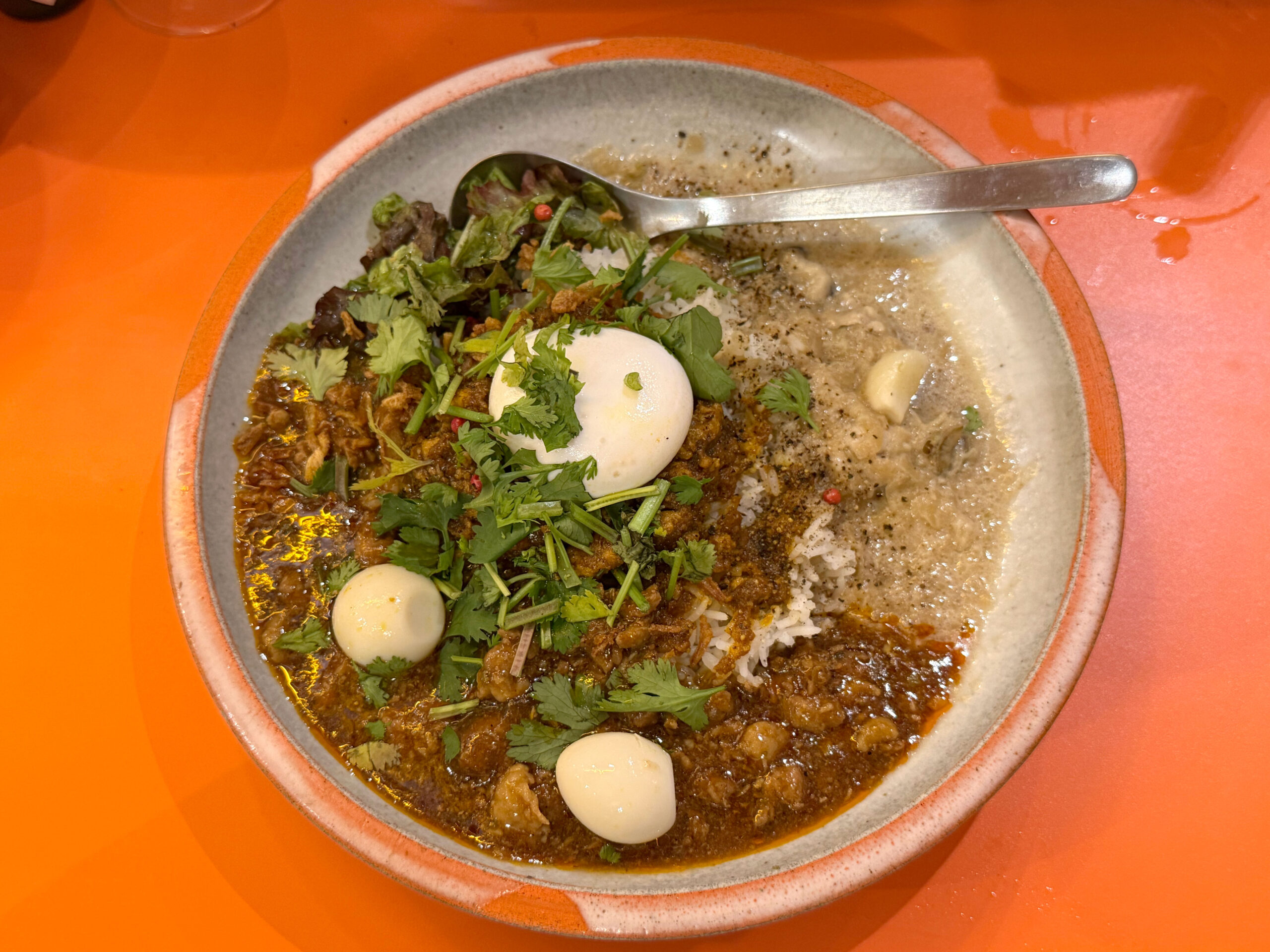 3種盛り ケニックカレー×麻婆あんかけキーマ×牡蠣出汁ココナッツ