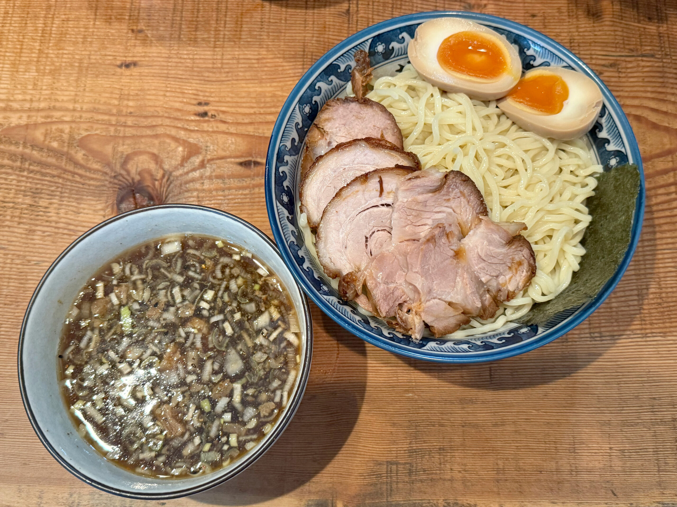 特製醤油つけ麺(大盛り)