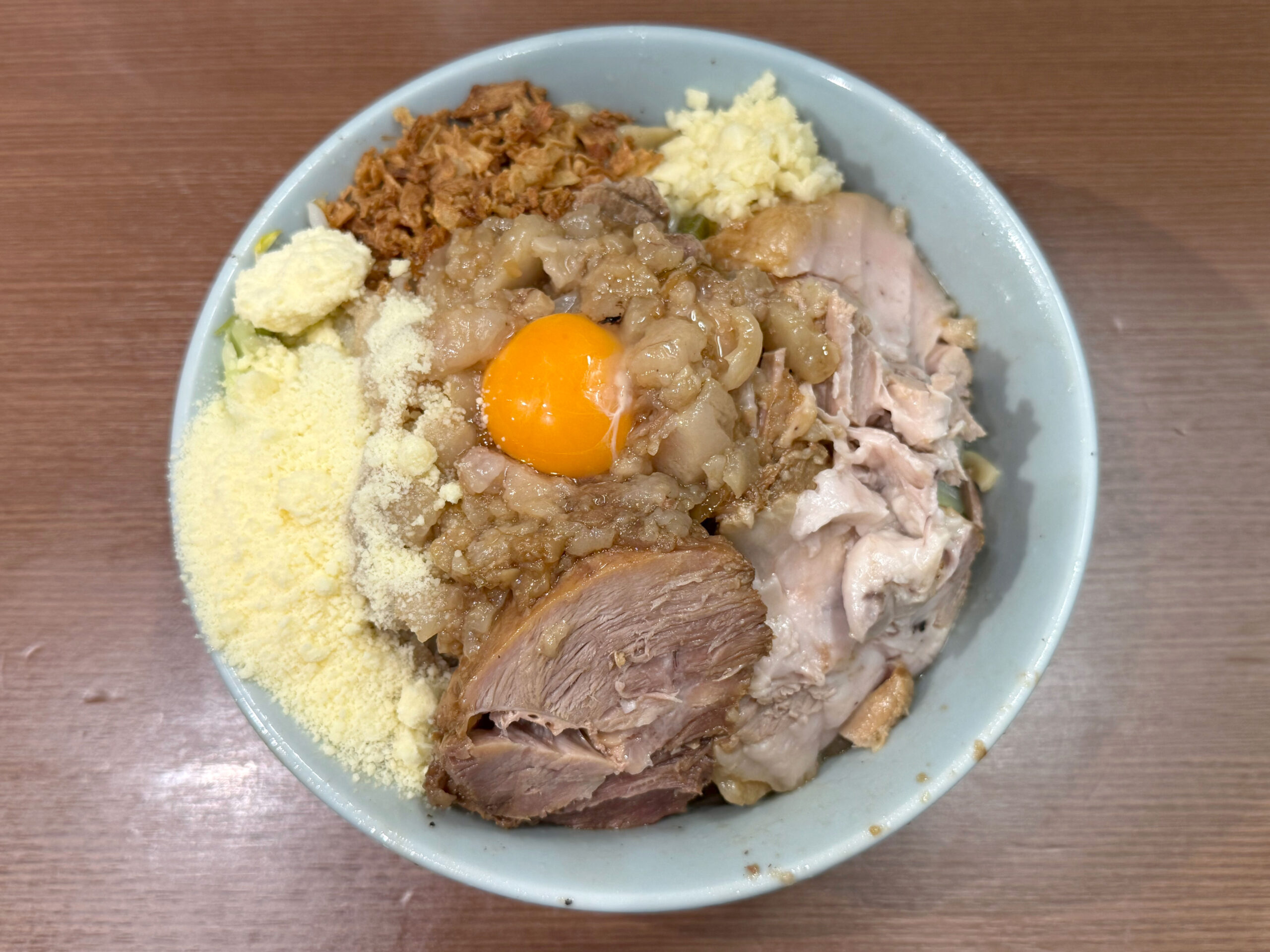 汁なし ぶた3枚、粉チーズ