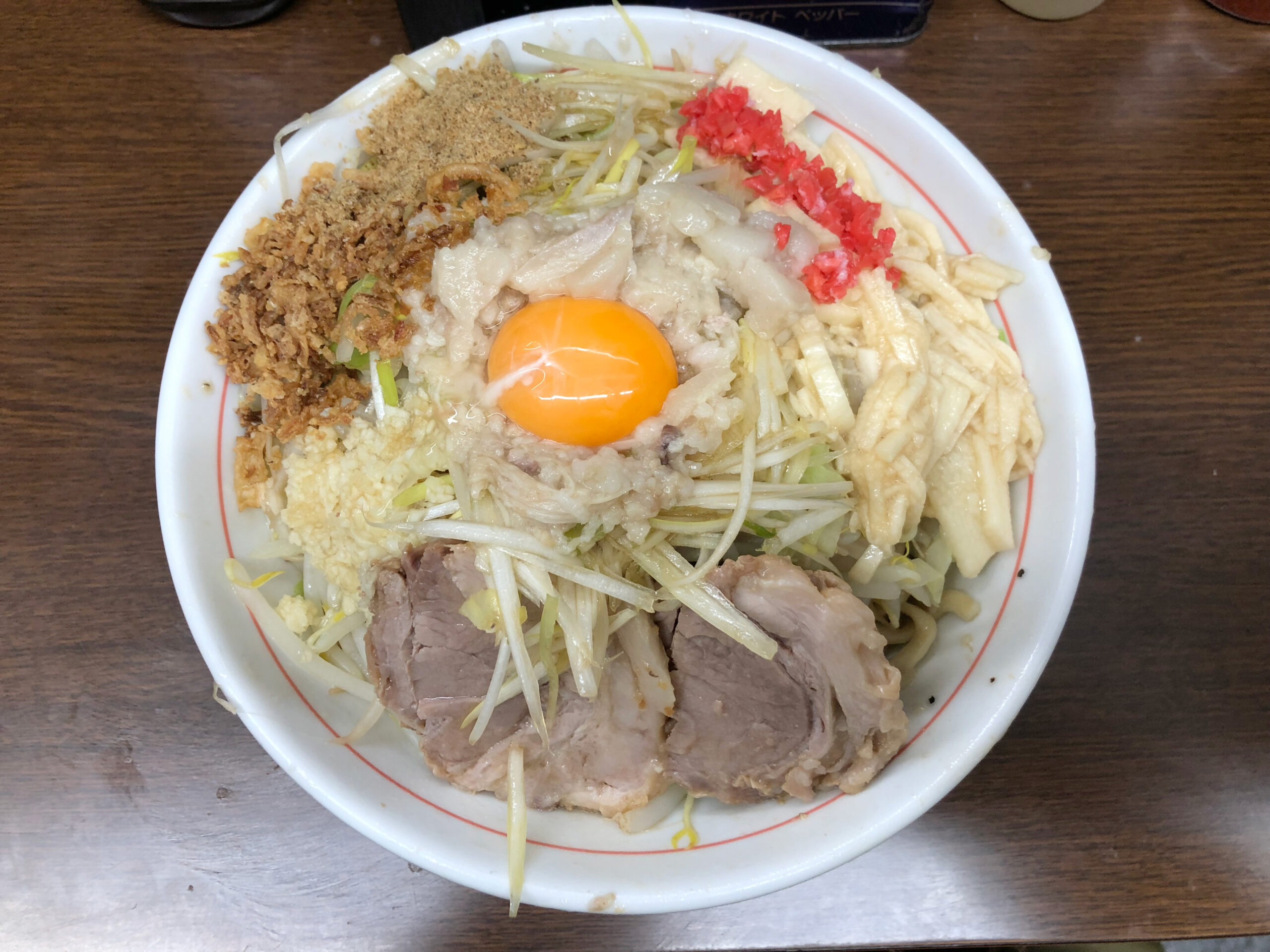 小ラーメン(豚2枚)、汁なし、ネギ、トロロ